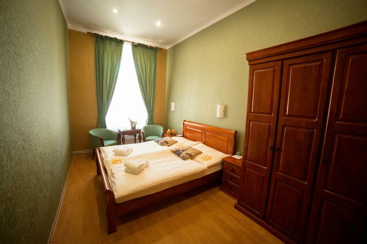 Hotel Bristol บันสกา ชีอาว์นีซา ภายนอก รูปภาพ